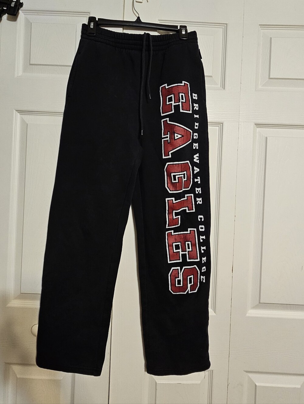 Bridgewater College Eagles Black Men's Sweatpants Medium JanSport